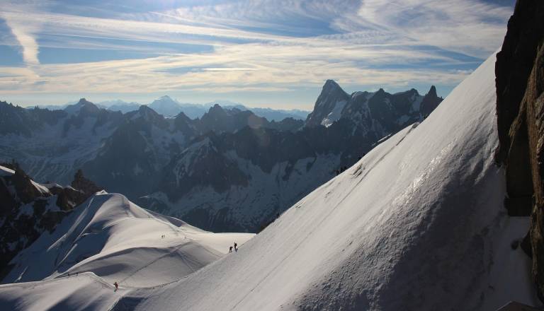 Snežna plazova v Alpah terjala tri življenja