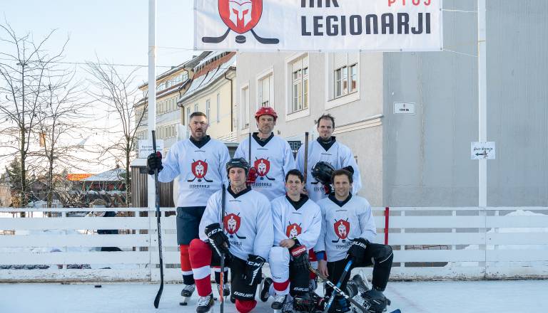 Ptuj gostil hokejski turnir. Kako je šlo domači ekipi in kdo je slavil?