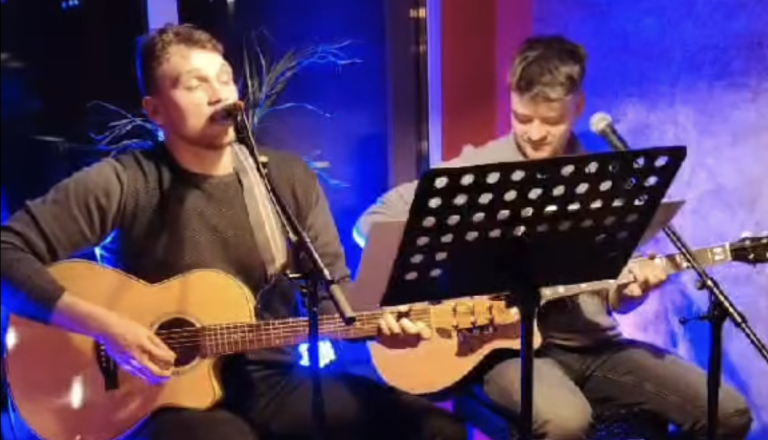 Kje naj nastopajo lokalni glasbeniki? V Kočevju obstaja prostor ...