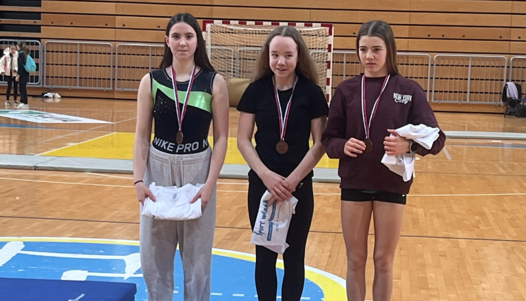 Učenke Osnovne šole III Murska Sobota državne prvakinje v akrobatiki