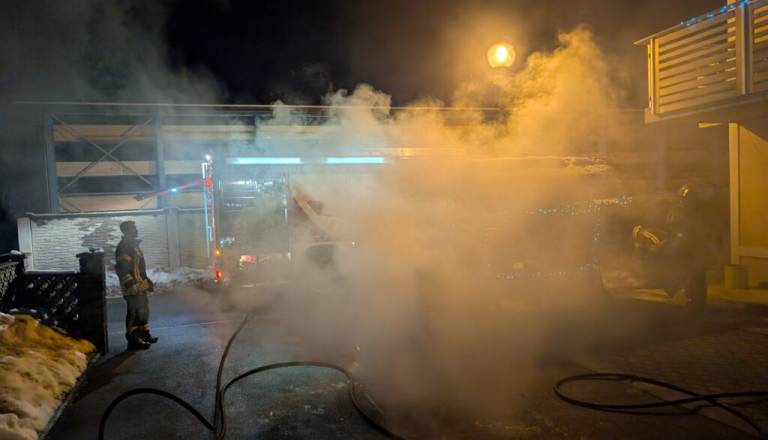 Požar ob hiši v Mostah, ključno hitro javljanje sokrajana