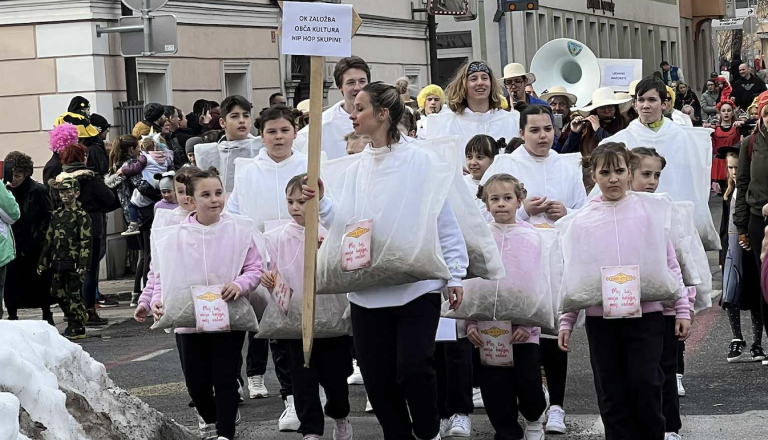 Se letos v Kočevje po letih premora vrača pustna povorka?