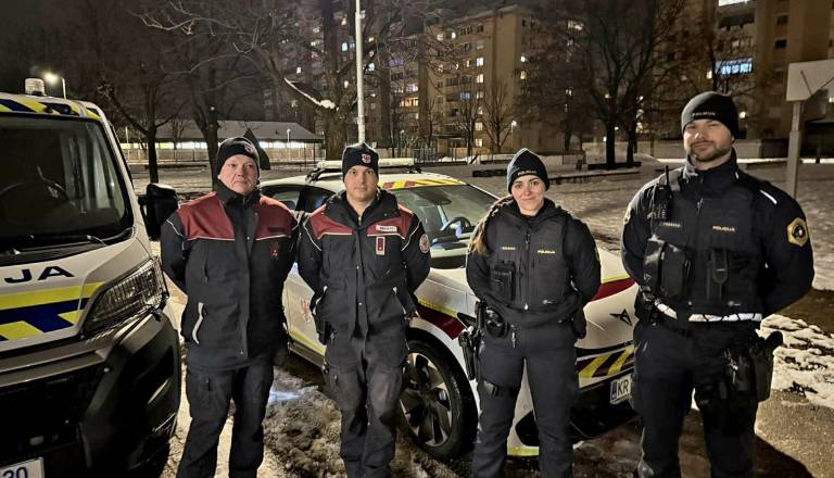 Kranjčani so si malo oddahnili: Po silvestrskem kaosu okrepljene policijske patrulje