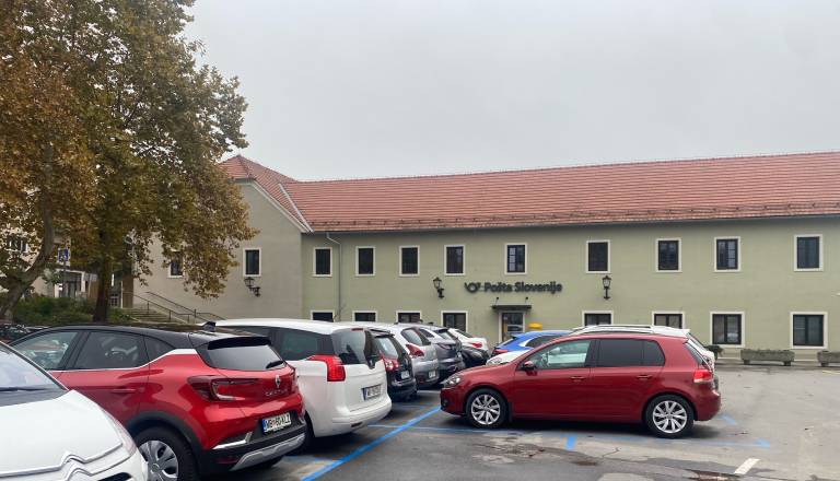 Pošta Slovenije spreminja delovne čase na 142 poštah po državi, tudi na Ptuju