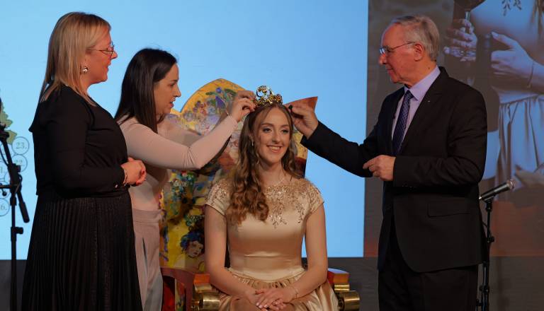 FOTO in VIDEO: V Radencih okronali novo Vinsko kraljico Slovenije