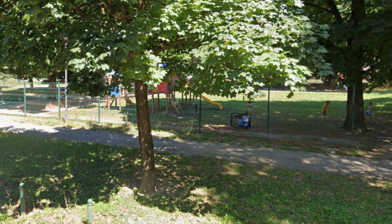 »Nismo mi tisti, ki povzročamo nered«: Vrtec iz Štepanjskega naselja v kočljivi situaciji, za zaposlene dodatnih 150 evrov na mesec