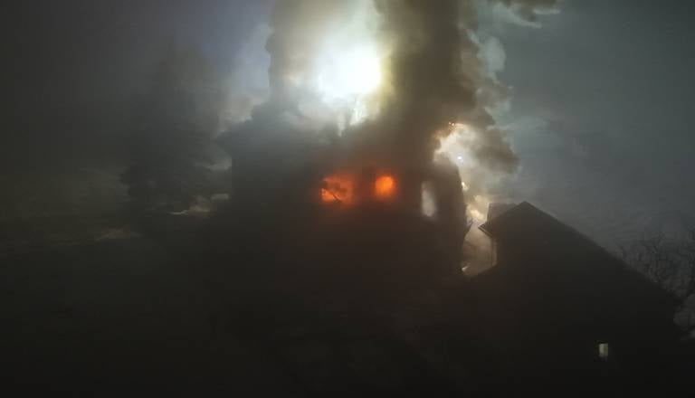 FOTO in VIDEO: Huda tragedija, otrok izgubil življenje v požaru