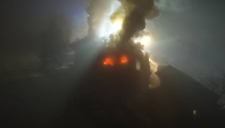 FOTO in VIDEO: Usodna tragedija: Požar v hiši se je končal s smrtjo otroka