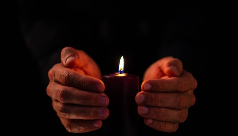 Umrl je nekdanji član kultne britanske skupine