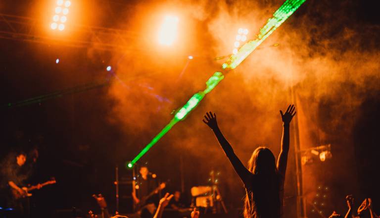 Glasbena diva napovedala slovo od odrov