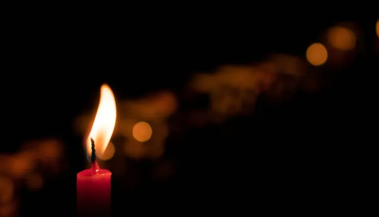 Mama pogrešanega Jake s čustveno zahvalo vsem, ki so pomagali iskati: Hvala za vsak korak, vsako uro iskanja, vsak klic