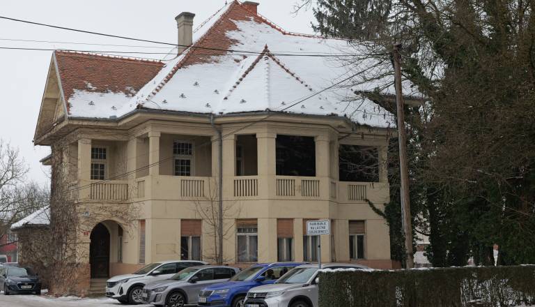 FOTO: Se Hartnerjevi vili obetajo boljši časi? Občina razkriva, kaj vse je na mizi ...