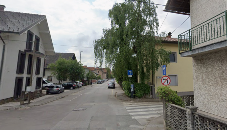 Stanovalci Zvezne ulice po prenovi jezni, do garaž se zdaj vozijo naokoli. Janković: »Pot je relativno kratka«