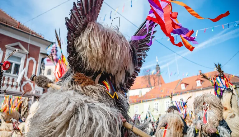 Kdaj bo letos pust? Maske na plano, pustna torek že sredi februarja