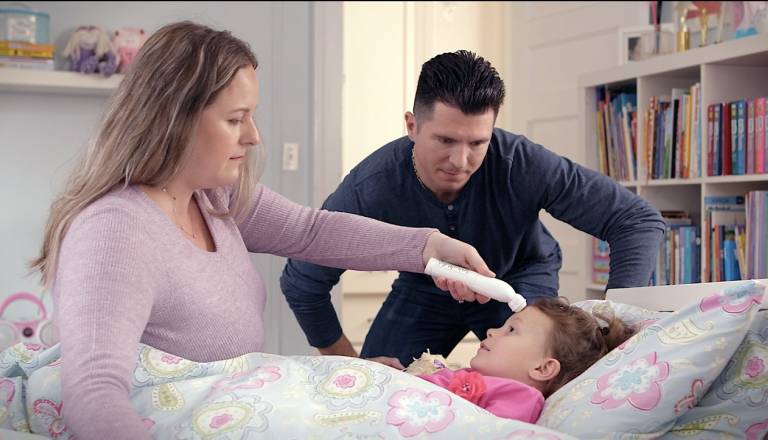 Slovenci se s potovanj vračajo z boleznimi, katerih znaki se pokažejo šele doma