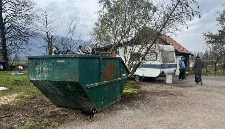 Razglašeno varnostno tvegano območje v Novem mestu, v treh urah preverili 115 oseb