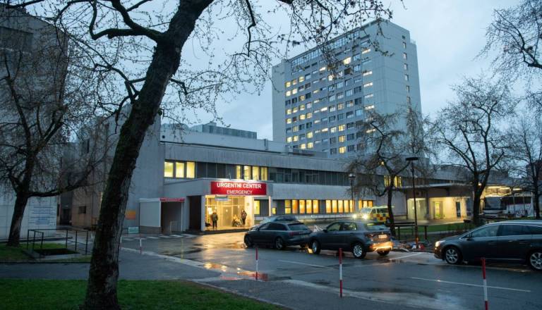 Dobra novica! V UKC Maribor sproščajo omejitve obiskov pacientov