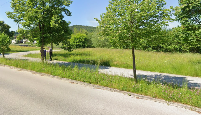 Kaj se dogaja z načrtovanim večgeneracijskim igriščem v Podutiku, ki bo brez parkirišč in sanitarij?