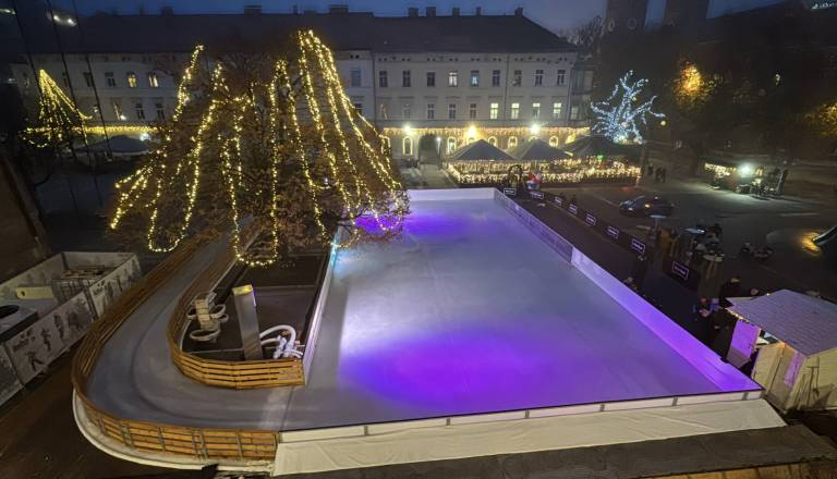 Po ledeni ploskvi v centru Maribora drsalo 10 tisoč obiskovalcev, bo drsališče od zdaj naprej stalnica zime?