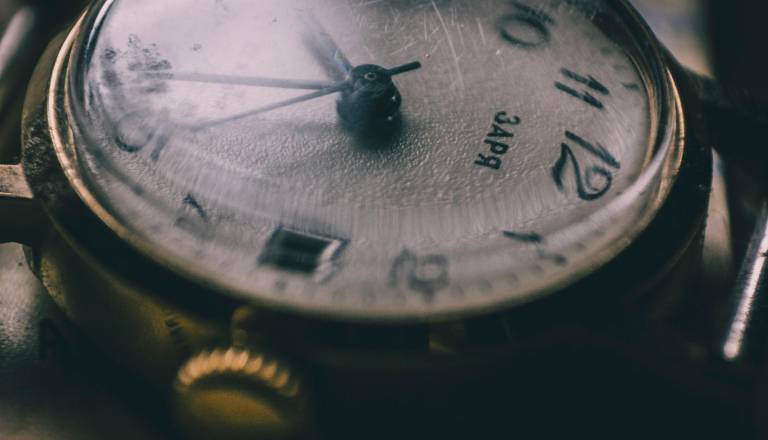 Kazalci ure sodnega dne kažejo na največjo nevarnost doslej