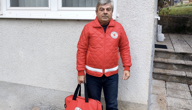 Prostovoljec Jakob, ki mnogim Dolenjcem lepša dneve