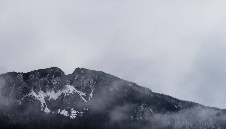 Nevarnost snežnih plazov v gorah močno narašča