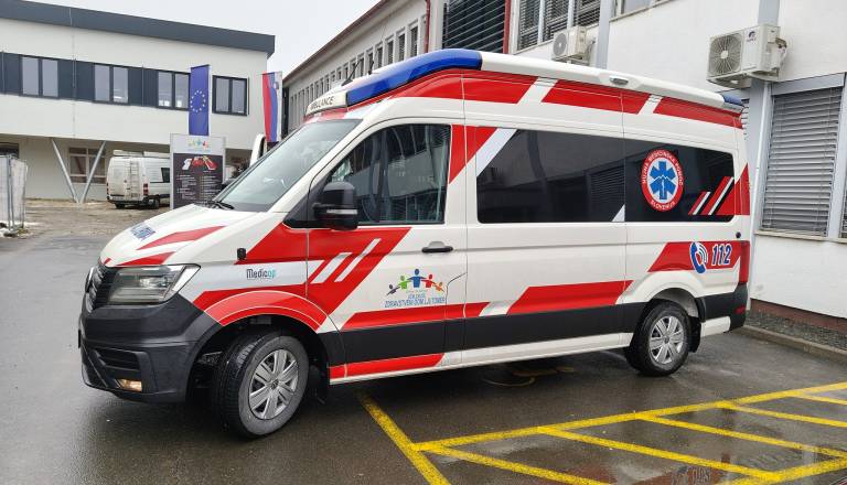 Zdravstveni dom z novim reševalnim vozilom za nenujne prevoze