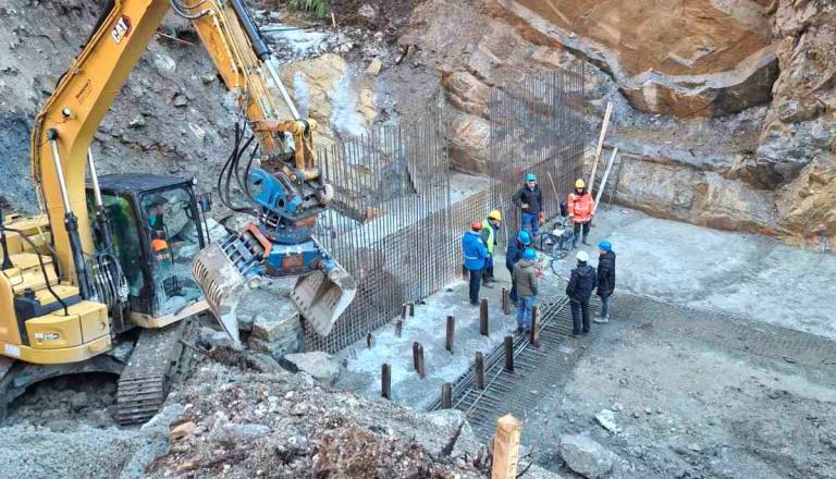 Spomin na avgust, ko je kraju grozil plaz, v jeseniški občini še vedno živ. Kaj se dogaja s plazovitim terenom?