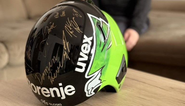 Slovenski skakalni asi stopili skupaj za Jaka Škofa iz Ribnice