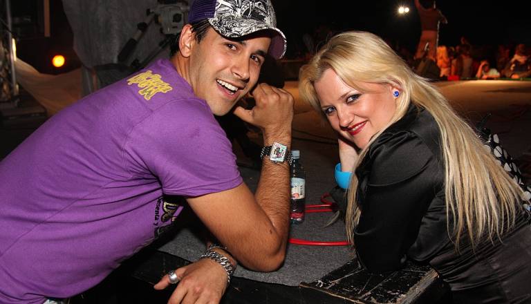 Po 13 letih priznala resnico: slovenska pevka lagala o očetu svojega otroka