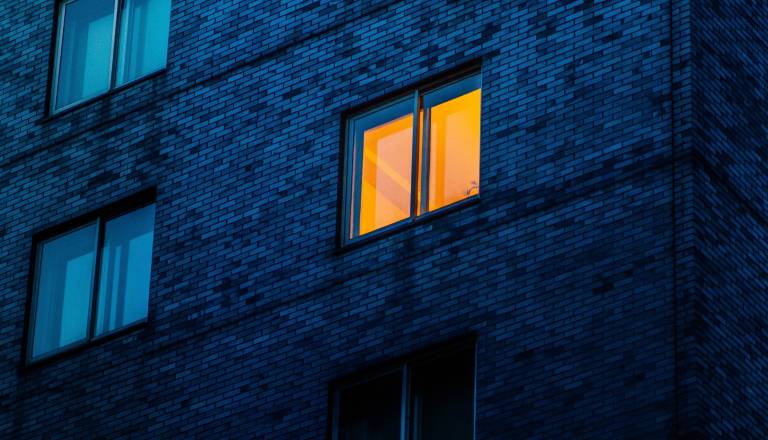 V Pomurju okoli 2000 gospodinjstev v temi, izpad električne energije na območju več občin