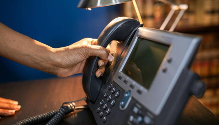 Tehnične težave ohromile telefonijo na več krajevnih uradih upravne enote Kranj