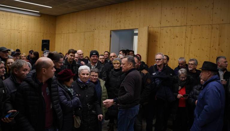 FOTO: Župan Zoran Janković obiskal razgreto Štepanjsko naselje, kaj se je dogajalo?