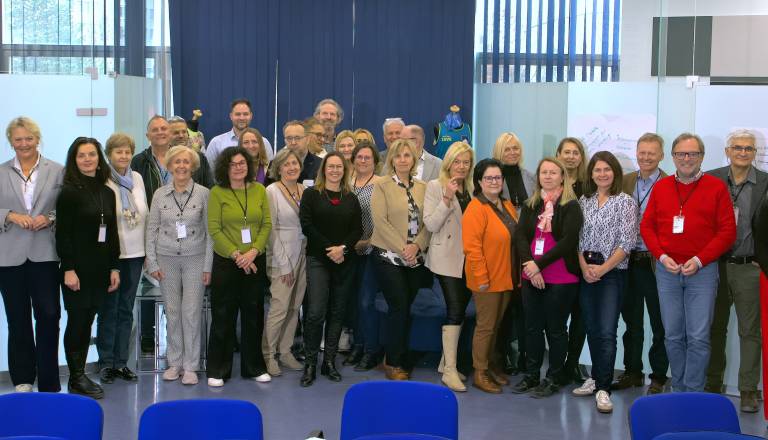 Obratno mentorstvo tudi v Mariboru: Mladi kot mentorji podjetnikom, starejšim od 50 let