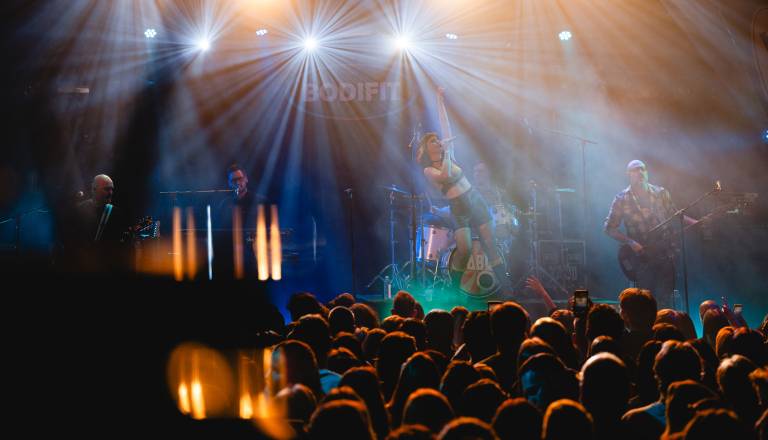 FOTO in VIDEO: Tabuji ob 25-letnici Bodifita navdušili polno dvorano na Štuku