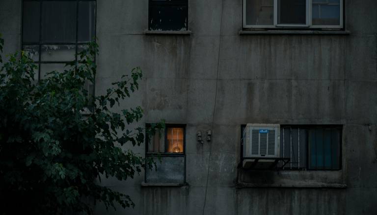 Groza v bližini reke Mure: 11-letni otrok mrtev, policija sumi mater