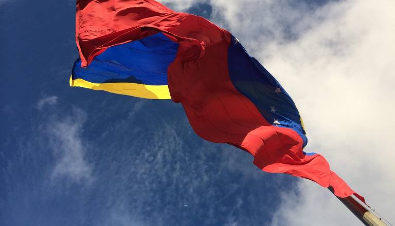 Po aretaciji Madure oblast začasno v rokah podpredsednice