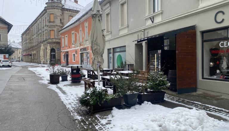 Sneženje zajelo Ptuj, v prihodnjih dneh še ostrejši mraz
