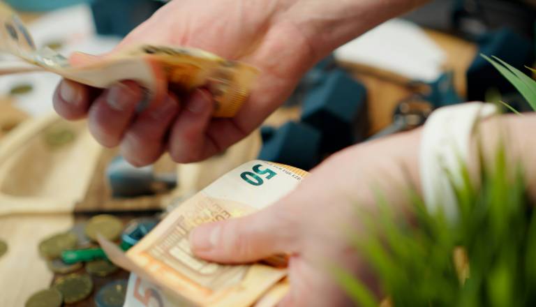 Katera znamenja bodo občutila pozitivne finančne premike