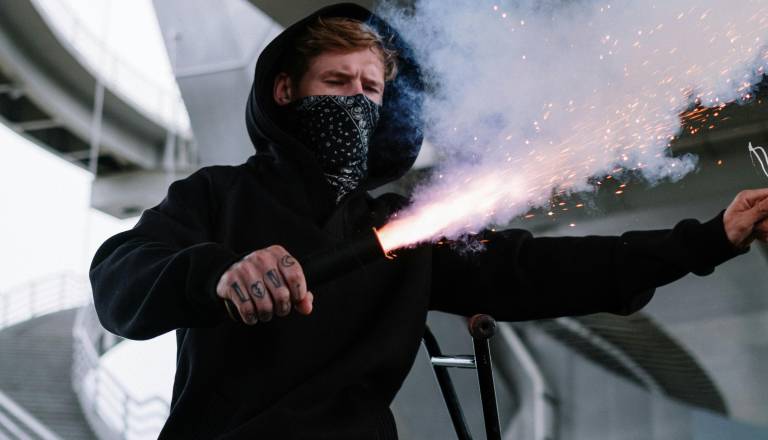 Kranjčanki prekipelo zaradi eksplozij, poškodb in strahu. »Župan ob takšnih dogodkih molči.«