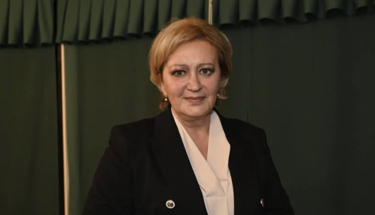 Ksenija Benedetti odhaja z mesta kolumnistke, kaplja čez rob je bila Tina Gaber Golob