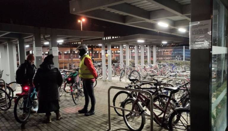 Pozor, kolesarji: Kolesarnica na železniški postaji se seli