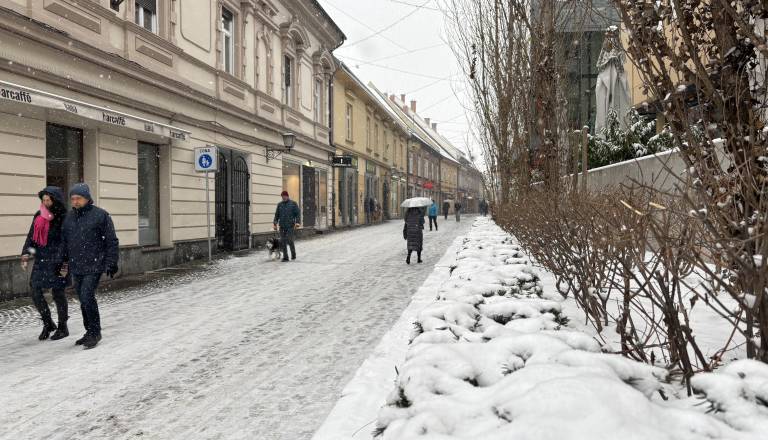 FOTO in VIDEO: Snežna idila v mestu, Maribor kot iz zimske razglednice