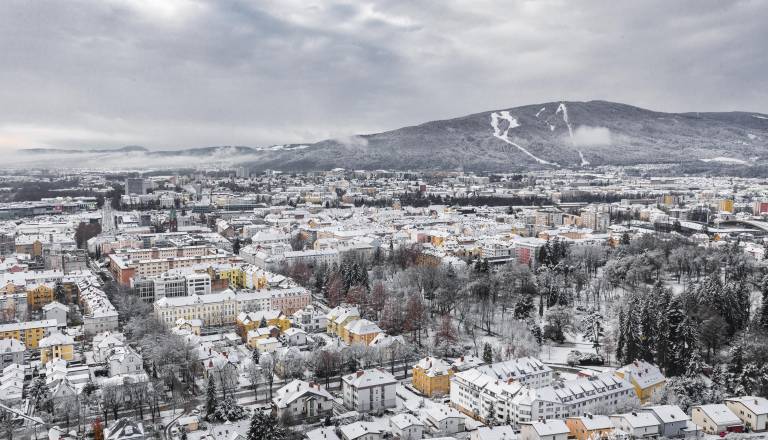 Tudi v Mariboru sneži. Nas čaka najhujši snežni dan v zadnjih letih?