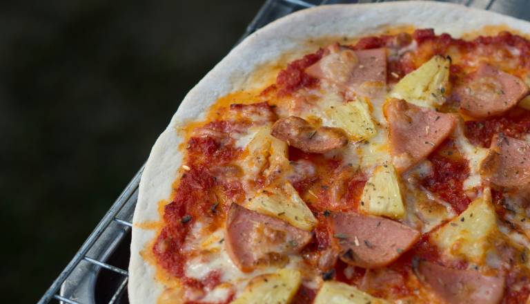 Kaj je bolj bogokletno za Italijane: ananas na pici ali kečap na špagetih?