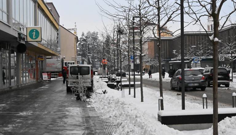 FOTO: Praznična razsvetljava se poslavlja