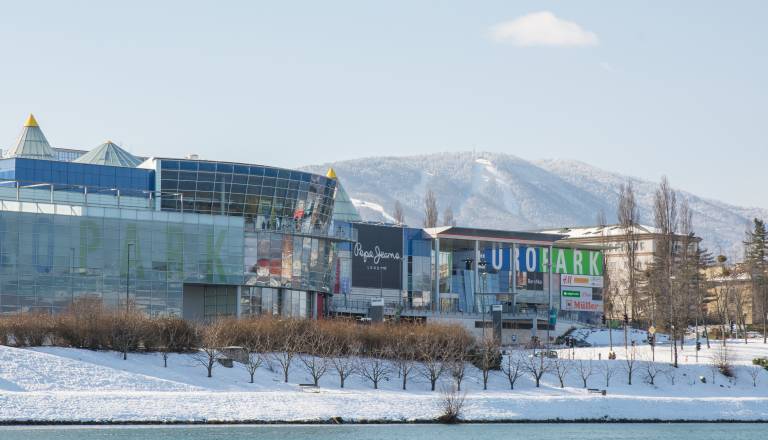 Zimska znižanja vabijo v Europark Maribor