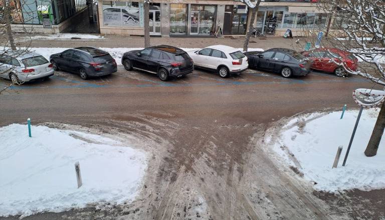 Mestna občina Murska Sobota: »Trenutno ni v načrtu gradnja novih parkirišč ali parkirne hiše«  