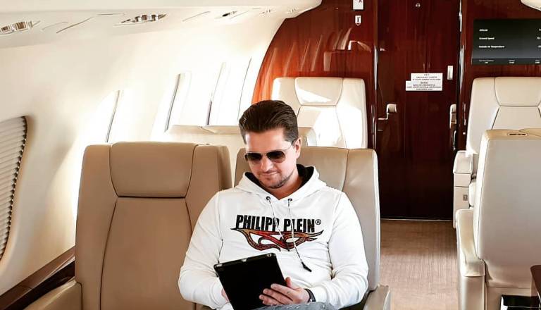 Težave za kriptomilijonarja Damiana Merlaka v Ukancu: Zakaj ne more prenoviti Hotela Zlatorog