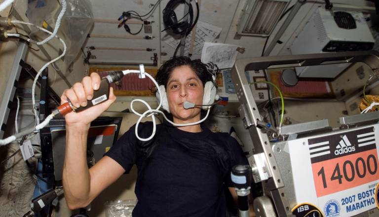 Astronavtka s slovenskimi koreninami prihaja v Planico: Sunita Williams o življenju v vesolju